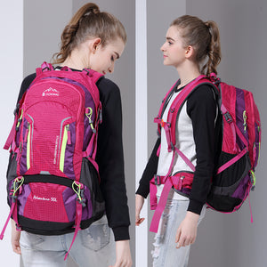 Trekking backpack with durable zipper